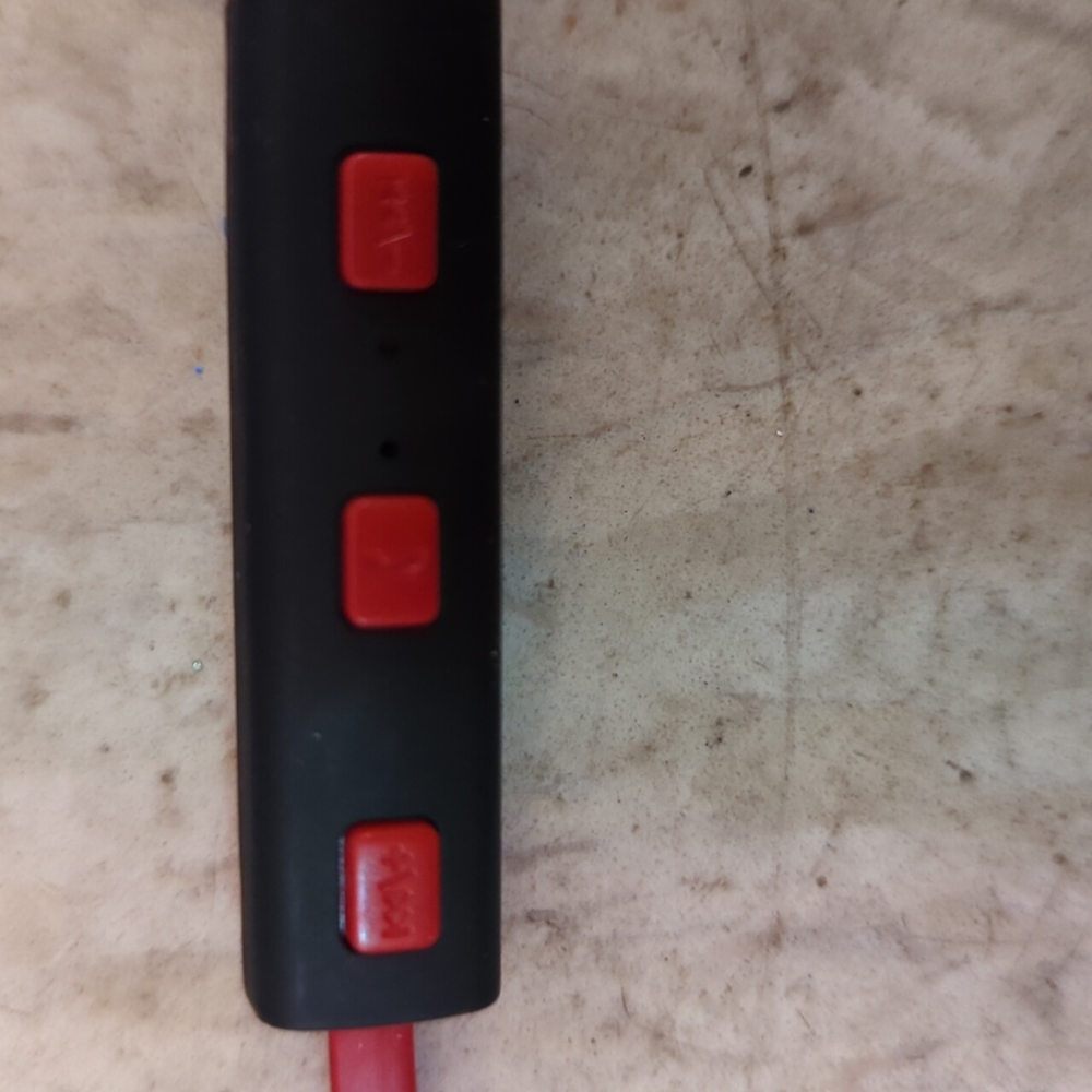 Ear buds - Picture 2 of 3